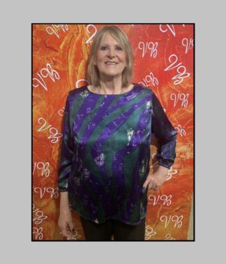 Blusa de Satén de Seda Estampada Abotonada en Zona de la Espalda